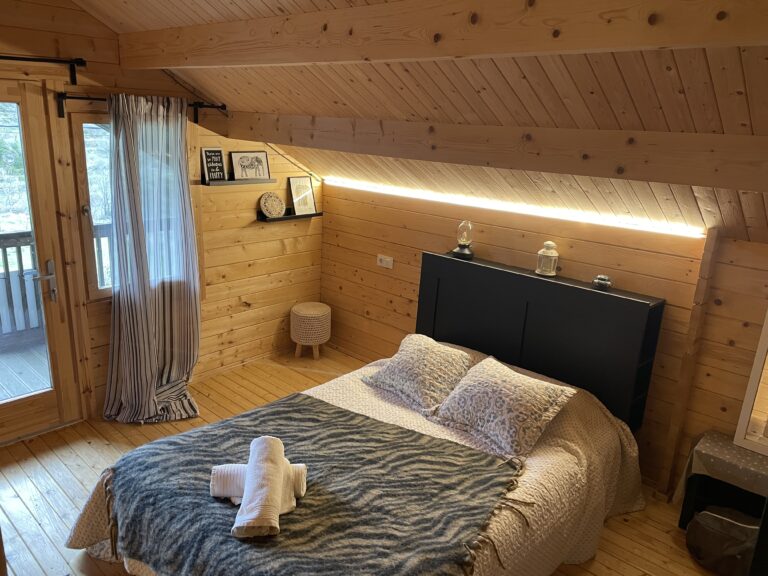 A cosy bedroom