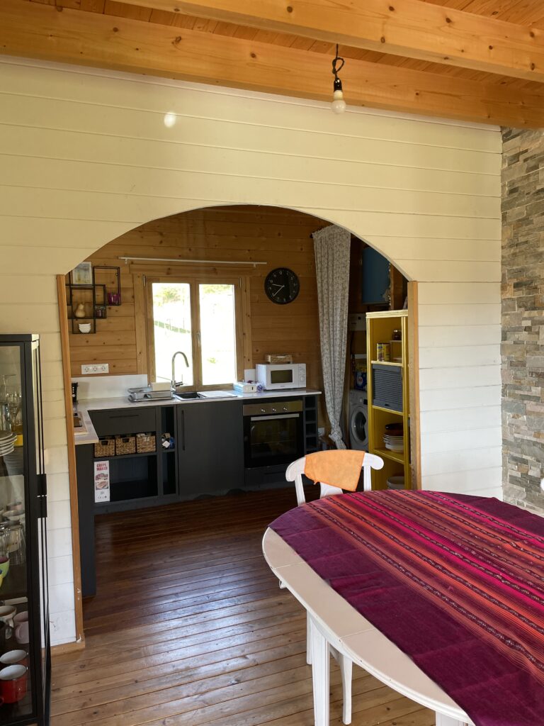 The kitchen seen from the dining area