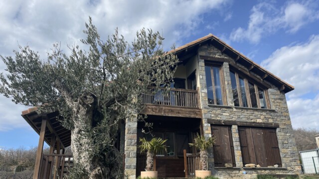 La Casa del Plano - Casa rural en el Pirineo Aragonés, cerca de Aínsa, rodeada de naturaleza y paisajes únicos del Sobrarbe La Casa del Plano - Casa rural en el Pirineo Aragonés, cerca de Aínsa, rodeada de naturaleza y paisajes únicos del Sobrarbe