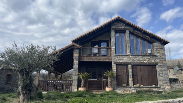 La Casa del Plano - Casa rural en el Pirineo Aragonés, cerca de Aínsa, rodeada de naturaleza y paisajes únicos del Sobrarbe La Casa del Plano - Casa rural en el Pirineo Aragonés, cerca de Aínsa, rodeada de naturaleza y paisajes únicos del Sobrarbe
