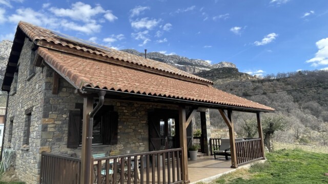 La Casa del Plano - Casa rural en el Pirineo Aragonés, cerca de Aínsa, rodeada de naturaleza y paisajes únicos del Sobrarbe La Casa del Plano - Casa rural en el Pirineo Aragonés, cerca de Aínsa, rodeada de naturaleza y paisajes únicos del Sobrarbe